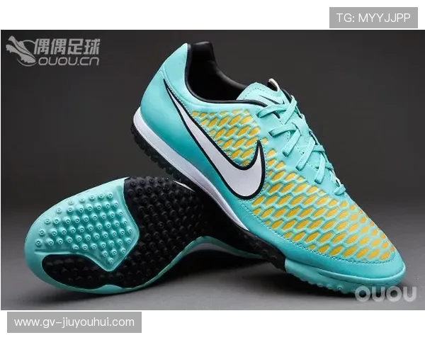 Nike暗煞高帮足球鞋强势来袭全新设计助力球场制胜